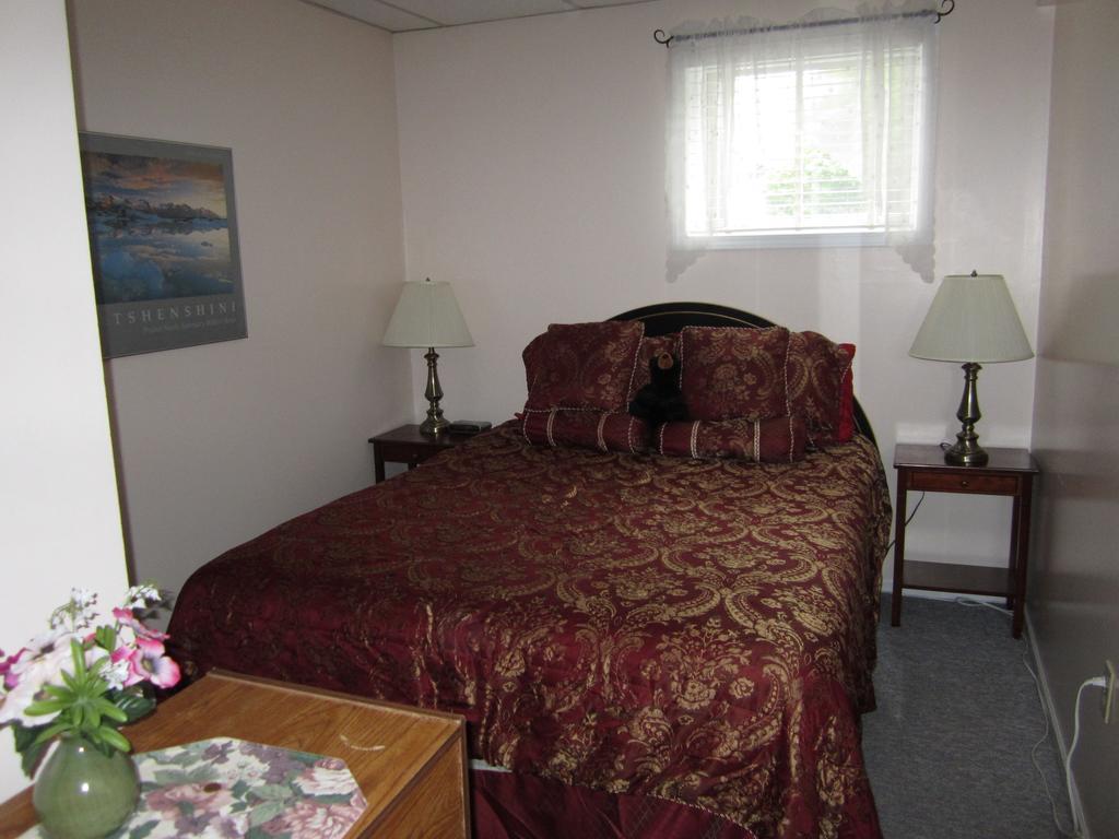 Casey'S Bed & Breakfast Уайтхорс Номер фото