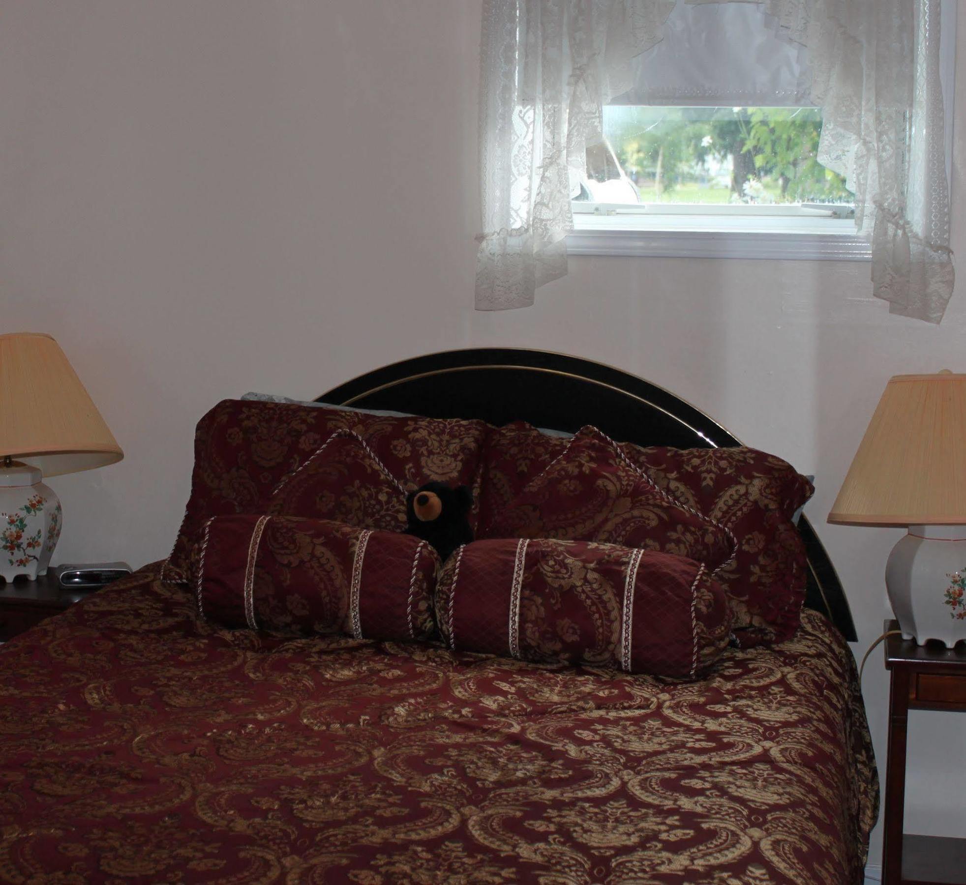 Casey'S Bed & Breakfast Уайтхорс Экстерьер фото
