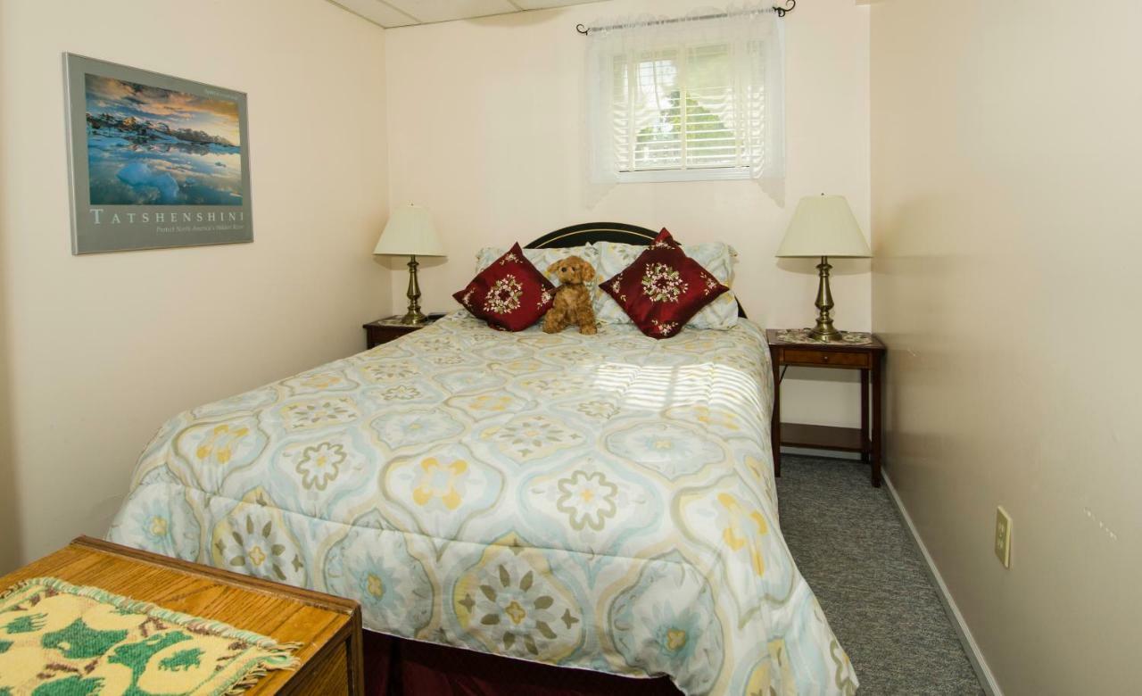 Casey'S Bed & Breakfast Уайтхорс Экстерьер фото